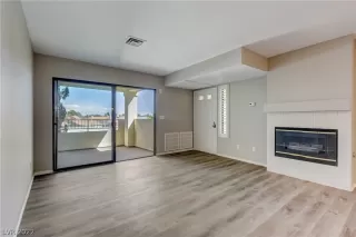 Photo #5: 2439002 Listing 