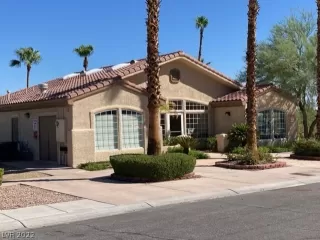 Photo #2: 2439065 Listing 