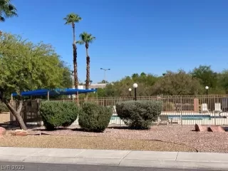 Photo #4: 2439065 Listing 