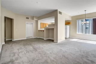 Photo #3: 2439071 Listing 