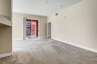 Photo #5: 2439071 Listing 