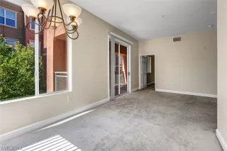 Photo #6: 2439071 Listing 