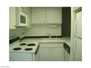 Photo #1: 2439088 Listing 