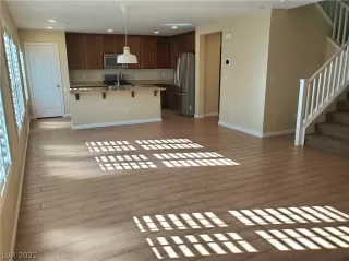 Photo #4: 2439094 Listing 