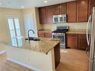 Photo #6: 2439094 Listing 