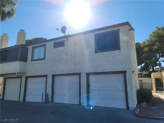 MLS: 2439125 Condo For Sale