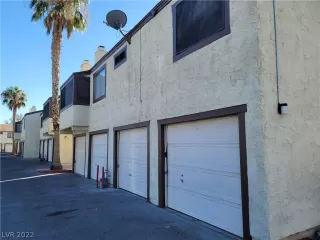 Photo #1: 2439125 Listing 