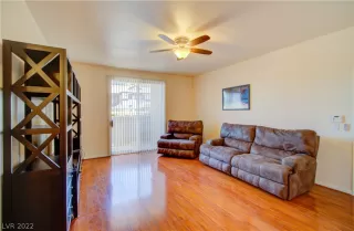 Photo #3: 2439127 Listing 