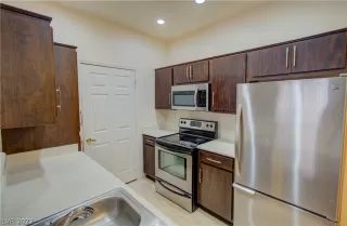 Photo #6: 2439127 Listing 