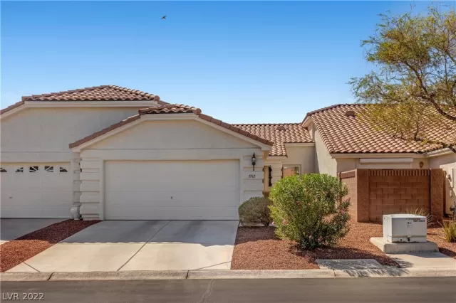 MLS: 2439149 Condo For Sale