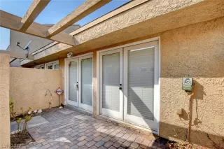 Photo #5: 2439152 Listing