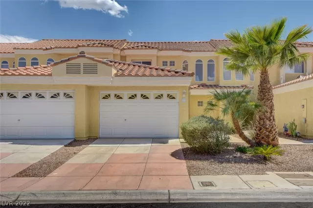 MLS: 2439154 Condo For Sale