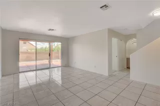 Photo #1: 2439154 Listing 