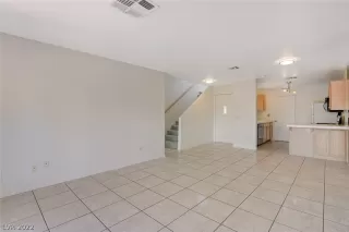 Photo #2: 2439154 Listing 