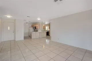 Photo #3: 2439154 Listing 