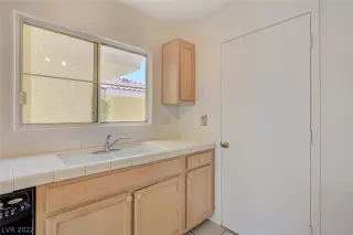 Photo #6: 2439154 Listing 