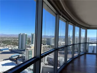 Photo #4: 2439190 Listing