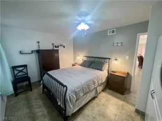 Photo #6: 2439205 Listing