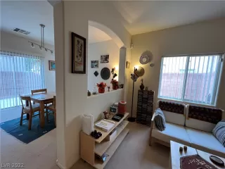 Photo #5: 2439213 Listing 