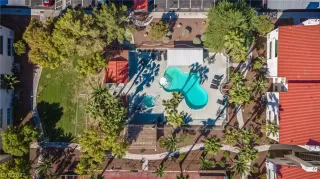 Photo #4: 2439224 Listing