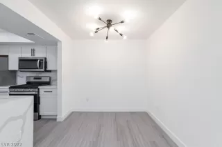 Photo #2: 2439225 Listing