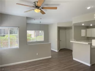 Photo #4: 2439251 Listing