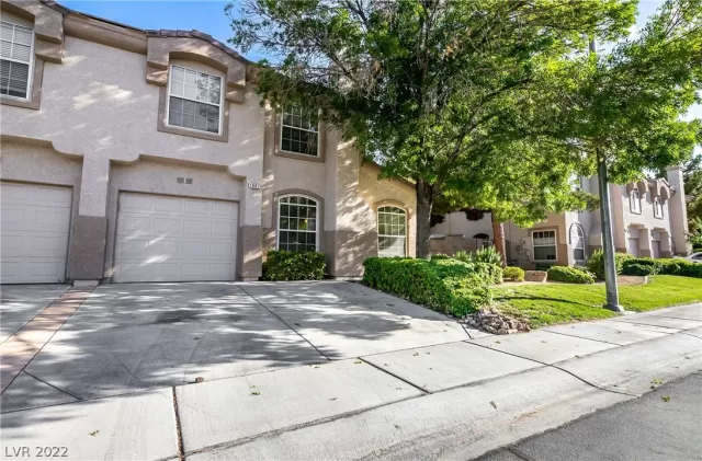 MLS: 2439264 Condo For Sale