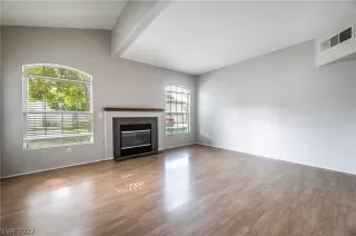 Photo #3: 2439264 Listing 