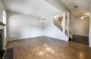 Photo #4: 2439264 Listing 