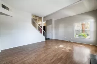 Photo #5: 2439264 Listing 