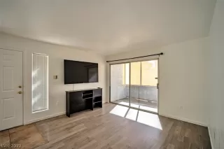 Photo #2: 2439267 Listing