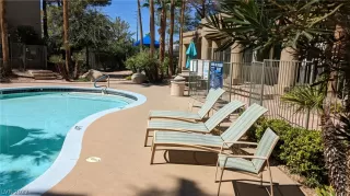 Photo #5: 2439276 Listing