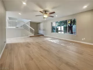 Photo #2: 2439351 Listing