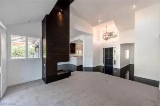 Photo #3: 2439355 Listing 