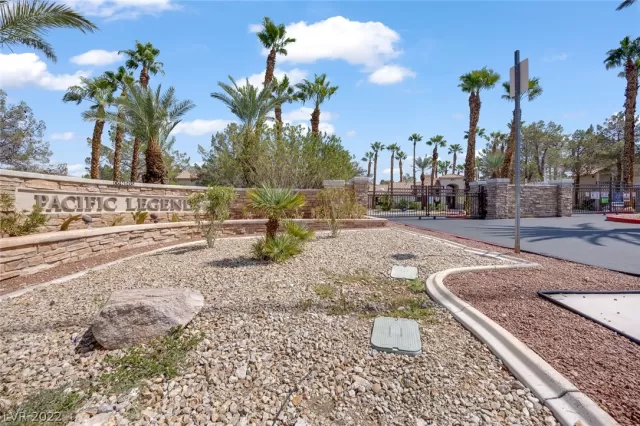 MLS: 2439373 Condo For Sale