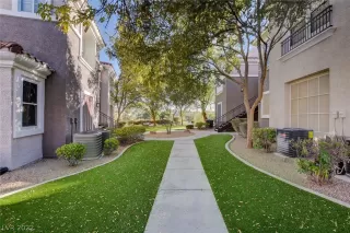 Photo #3: 2439379 Listing 