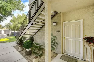 Photo #4: 2439379 Listing 