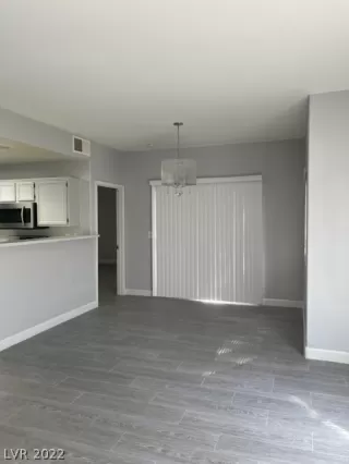 Photo #1: 2439385 Listing 