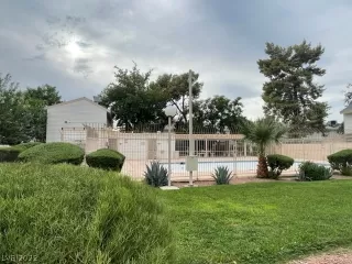 Photo #4: 2439387 Listing 