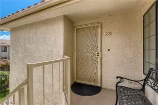 Photo #1: 2439399 Listing 