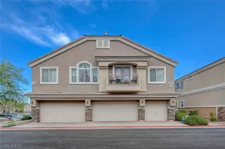 Photo #3: 2439423 Listing