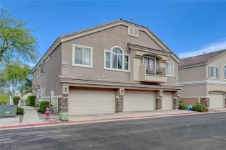 Photo #4: 2439423 Listing