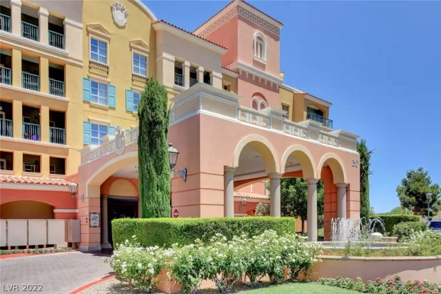 MLS: 2439424 Condo For Sale