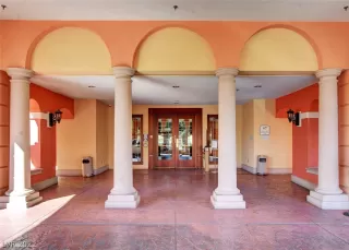 Photo #3: 2439424 Listing 