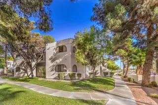 Photo #2: 2439436 Listing