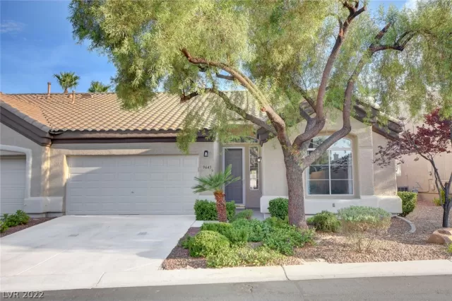 MLS: 2439450 Condo For Sale