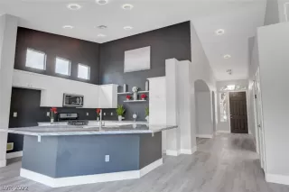 Photo #4: 2439450 Listing 