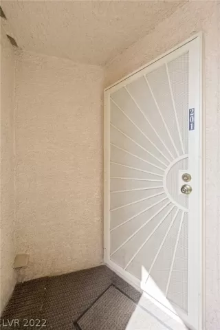 Photo #2: 2439457 Listing