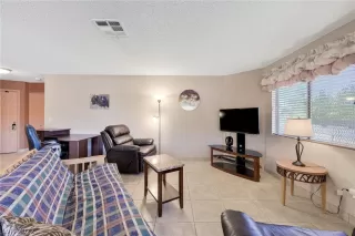 Photo #5: 2439457 Listing