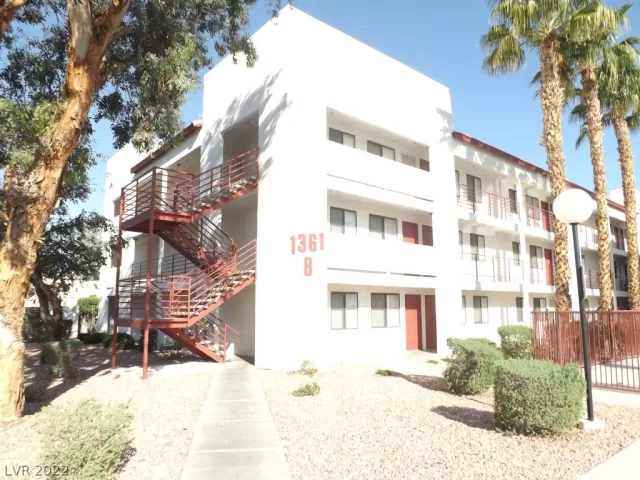 MLS: 2439472 Condo For Sale